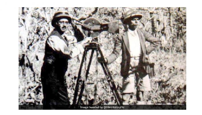 Dadasaheb Phalke Is Today's Google Doodle : अभिनेत्रीच्या रोलसाठी दादासाहेबांची सेक्स वर्कर्सनाही विचारणा