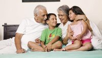 नातवंडांना सांभाळणं ही आजी-आजोबांची 'जबाबदारी' नाही - न्यायालय 