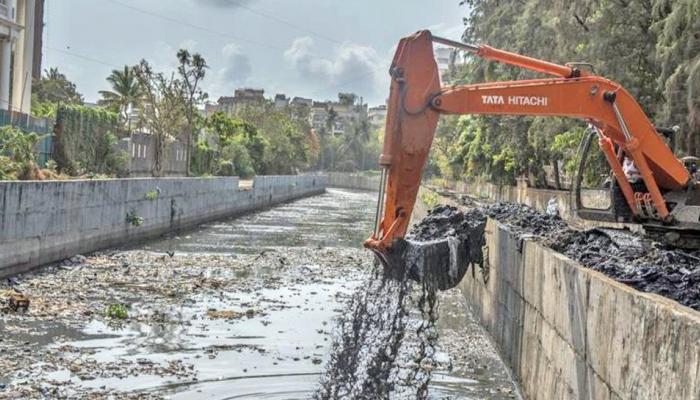 मान्सूनचं आगमन झालं तरी, ठाणे शहराची नालेसफाई अपूर्णच: विरोधकांचा आरोप