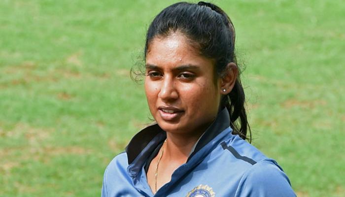 महिला क्रिकेटपटूंसोबत पुन्हा भेदभाव, बीसीसीआयवर भडकले फॅन्स