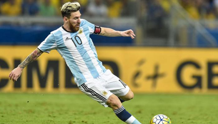 FIFA World Cup 2018 : ...म्हणून 'या' भारतीय चाहत्याने घराला अर्जेंंटीनाच्या रंगात रंगवले