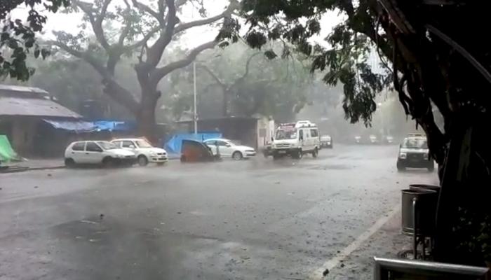 मुंबईतील रविवारचा पाऊस, पाहा फोटो