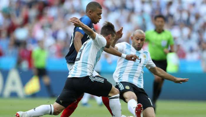 फिफा फुटबॉल : बलाढ्य अर्जेंटिनाला पराभवाचा धक्का