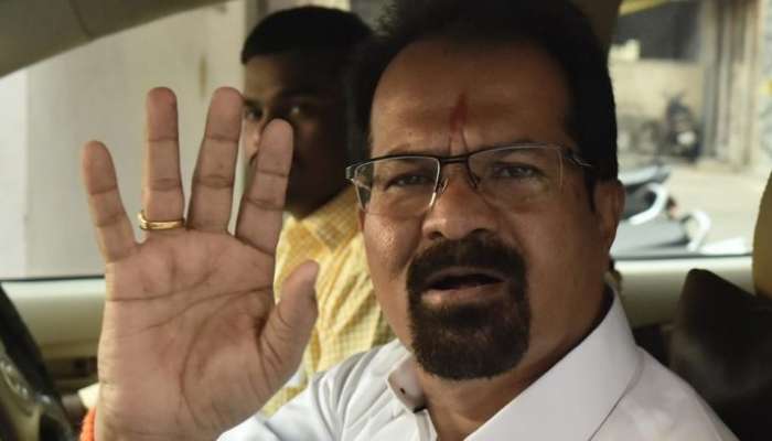'कोसळलेल्या गोखले पुलाची जबाबदारी रेल्वेची... पालिकेची नाही'