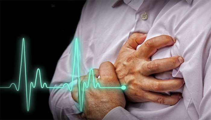या '4' पदार्थांंमुळे कमी होईल हार्ट ब्लॉकेजचा धोका 