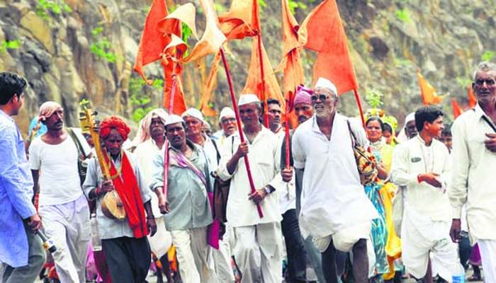 तुकाराम महाराज-माऊलींच्या दिंड्या वाखरीत दाखल 