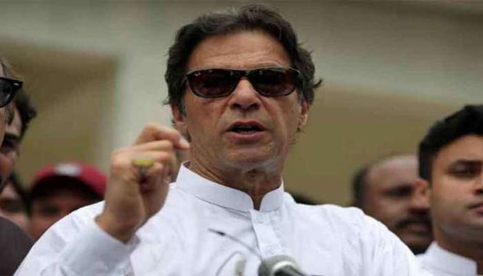 पाकिस्तान : इम्रान खानची लेखी माफी, पंतप्रधान बनण्याचा मार्ग मोकळा