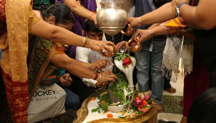 श्रावणी सोमवार: राज्यातील ज्योर्तिलिंग मंदिरांत भाविकांची मोठी गर्दी