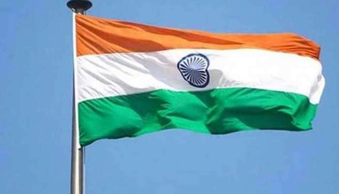 भारतीय स्वातंत्र्यदिन 2018 : भारतीय झेंडा फडकवताना &#039;या&#039; गोष्टींचं भान ठेवा 