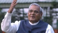 जेव्हा अटलजी म्हणाले, 'आडवाणी नवरदेव आहेत, दिल्लीच सरकार लग्न करून आणायचंय'