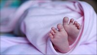 मनिषा आणि मिलिंद म्हैसकरांच्या आयुष्यात जुळ्या मुलींचं आगमन