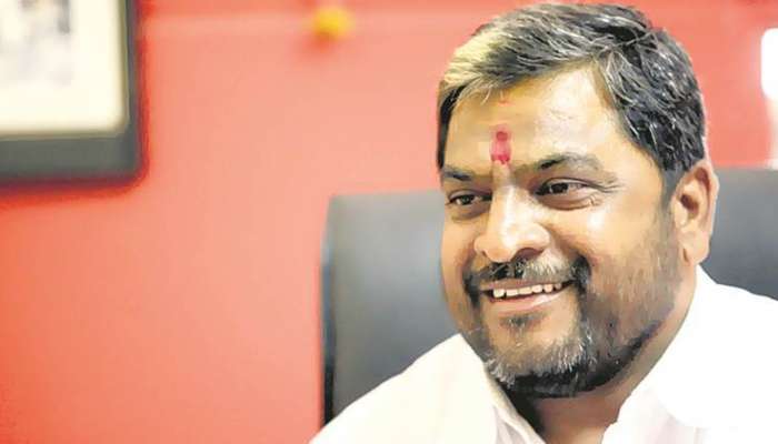 'मंत्र्यांना कपडे काढून ठोका, तुडवून मारा'