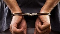 रागाच्या भरात आईला बेसिनवर आपटलं, मुलाला अटक 