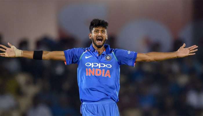वेस्ट इंडिजच्या खेळाडूला मैदानात शिव्या, खलीलला आयसीसीनं फटकारलं