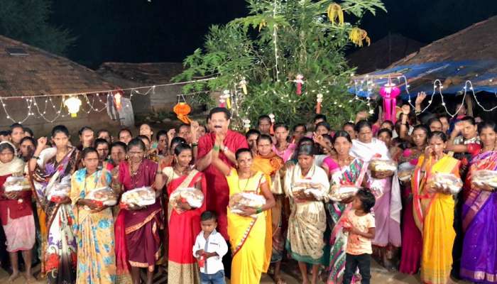 आदिवासी पाड्यात रंगला पैठणीचा खेळ