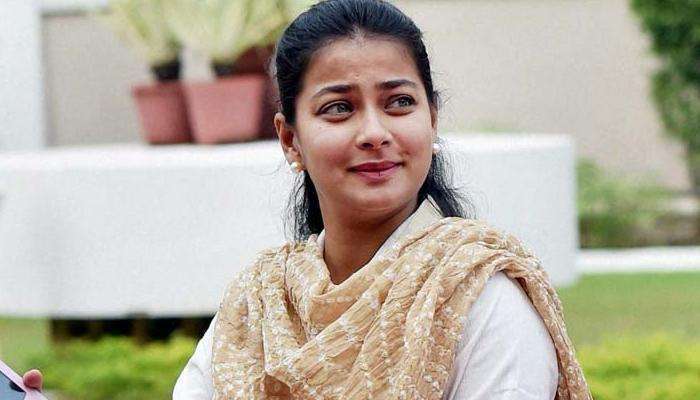 मोदी सरकार विरोधात प्रणिती शिंदे यांचं आंदोलन