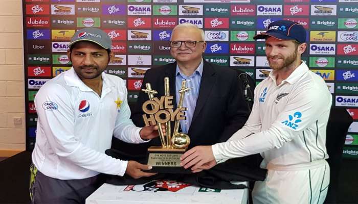 विचित्र ट्रॉफीमुळे पुन्हा एकदा पाकिस्तान क्रिकेट ट्रोल