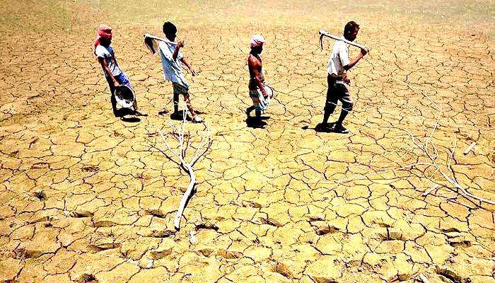 दुष्काळाचा आढावा घेण्यासाठीस केंद्राचं पथक मराठवाड्यात दुष्काळाचा आढावा घेण्यासाठीस केंद्राचं पथक मराठवाड्यात