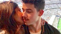VIDEO : First kiss चा विषय निघताच प्रियांका लाजली अन्....
