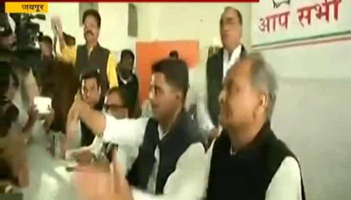 Rajasthan Contro On CM Candidate Between Ashok Ghelot And Sachin Pilot Activist