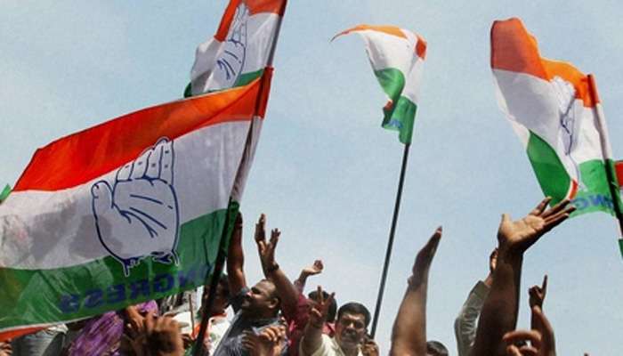 मध्यप्रदेश: मुख्यमंत्र्यांच्या घराबाहेर काँग्रेस कार्यकर्त्यांचं शक्तीप्रदर्शन