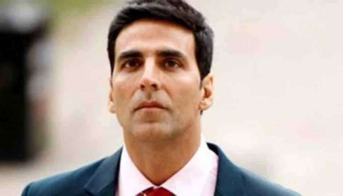 'व्हॅनिटी व्हॅन' संपावर..अक्षय कुमारच्या टॉयलेटचे वांदे