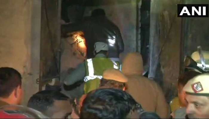 दिल्लीत सिलेंडर स्फोटाने इमारत कोसळली, 7 ठार, 8 जखमी 