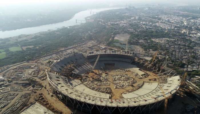 भारतात सुरु आहे जगातल्या सगळ्यात मोठ्या क्रिकेट स्टेडियमचं बांधकाम