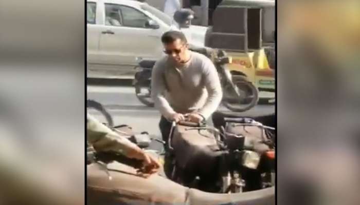 व्हिडिओ : थांबा... कराचीमध्ये बाईक पार्क करतोय तो सलमान खान नाही!  
