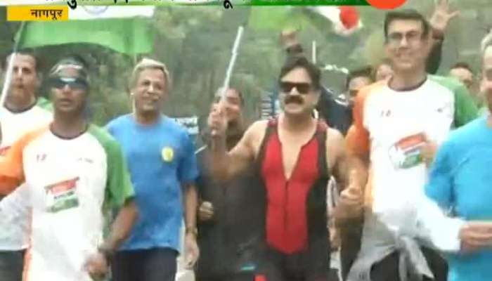 Nagpur Rajendra Jaiswal Is Attempting A World Record Of Maximum Distance Run Holding Indias Flag