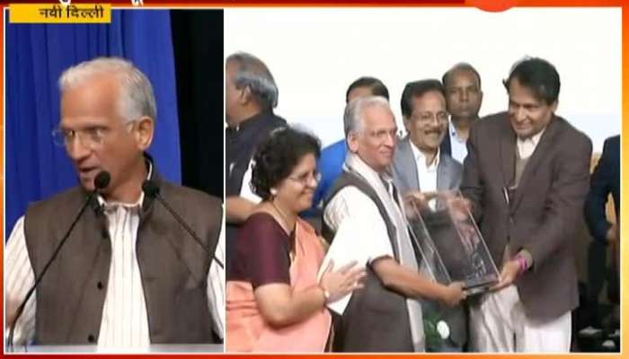 Zee 24 Taas Chief Editor Vijay Kuvlekar received Mukanayak Samajik Patrakarita Award