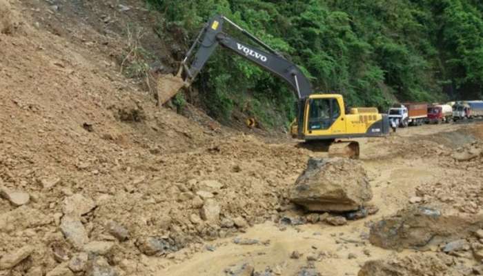 जम्मूत भूस्खलनामुळे सलग पाचव्या दिवशीही महामार्ग बंद 