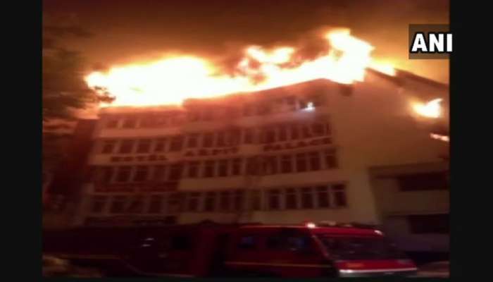 हॉटेलला भीषण आग, १७ जणांचा मृत्यू