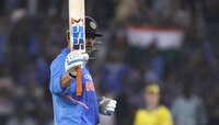 INDvAUS : विजयी खेळी सोबत धोनीच्या नावे 'हा' विक्रम 