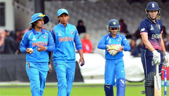 INDvsENG Women : भारताला विजयासाठी १६१ रनचे आव्हान