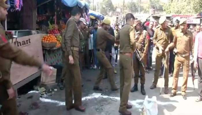 जम्मूत बस स्थानकावर हातबॉम्ब फेकण्यासाठी अल्पवयीन मुलाचा वापर 