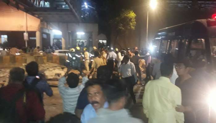 पूल दुर्घटना : मुंबई पालिका मुख्यालयात पत्रकारांना येण्यास बंदी, अधिकाऱ्यांचा पळ 