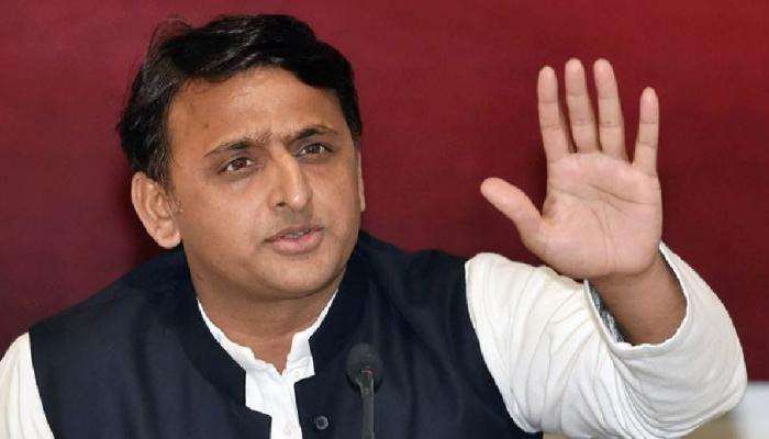 मोदी सरकारने स्वत:ला भारतीय लष्कर समजणे बंद करावे- अखिलेश 