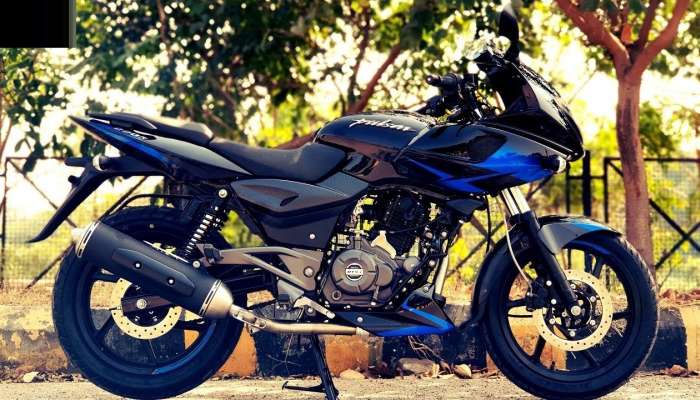 Pulsar 220F बाईकमध्ये आकर्षक बदल !