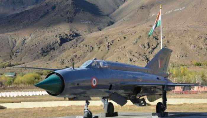 पाकिस्तानचा हवाई हल्ला परतवण्यात IAFच्या महिला अधिकाऱ्याची मोलाची भूमिका  