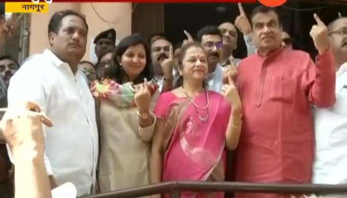  Nagpur BJP Minister Nitin Gadkari And Family Mambers Reacts After Voting For Lok Sabha General Election