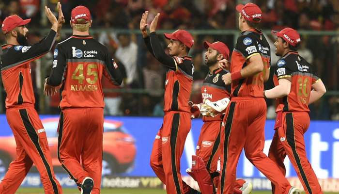 IPL 2019 : हॉस्पिटलमधील वडिलांची काळजी घेत, क्रिकेटर पार पाडतोय मैदानातलीही भूमिका