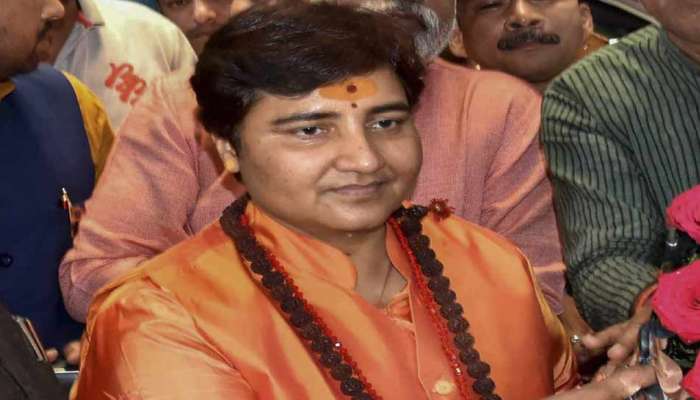 जामिनावर तुरुंगाबाहेर असलेल्या साध्वी प्रज्ञाच्या उमेदवारीला रोख नाही, निवडणूक आयोगाचा निर्णय 