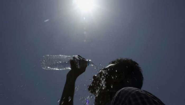 नागपुरात पारा ४५ अंशांवर, रस्त्यावरच डांबरही ही वितळलं