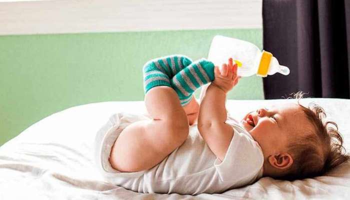 मातांनो, जर बाळाला बाटलीतून दूध देत असाल तर सावधान...