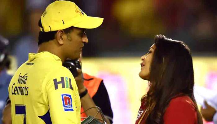 IPL 2019 : प्लेऑफमधून बाहेर जाताच प्रितीची धोनीला धमकी, &#039;सांभाळून राहा नाहीतर....&#039; 