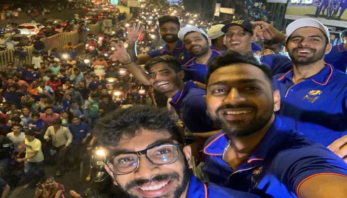 IPL 2019: मुंबईच्या विजयी मिरवणुकीत पुणेरी ढोल! चाहत्यांचा जल्लोष
