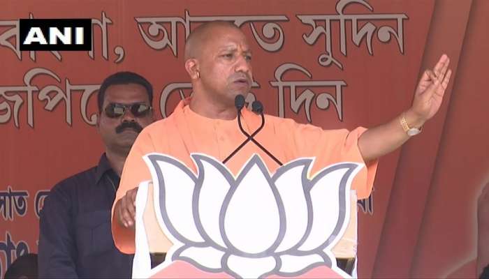 दुर्गापूजेची नव्हे तर मोहरमच्या मिरवणुकीची वेळ बदला; योगी आदित्यनाथांनी अधिकाऱ्यांना बजावले