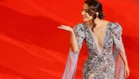 Cannes 2019: पदार्पणातच रेड कार्पेटवर हिना खान 'चमकली' 