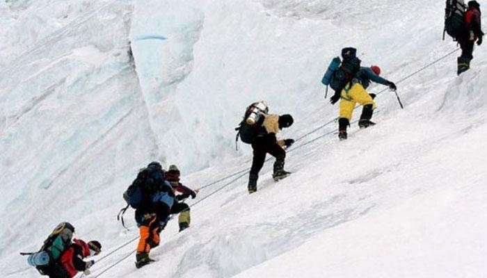 महाराष्ट्रातील २ गिर्यारोहकांचा एव्हरेस्ट चढाईदरम्यान मृत्यू